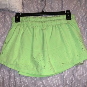 green lululemon skirt